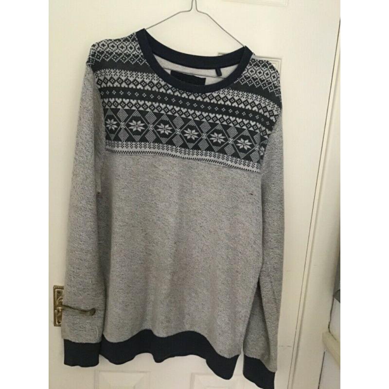 Men?s medium clothing