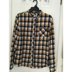 Men?s medium clothing