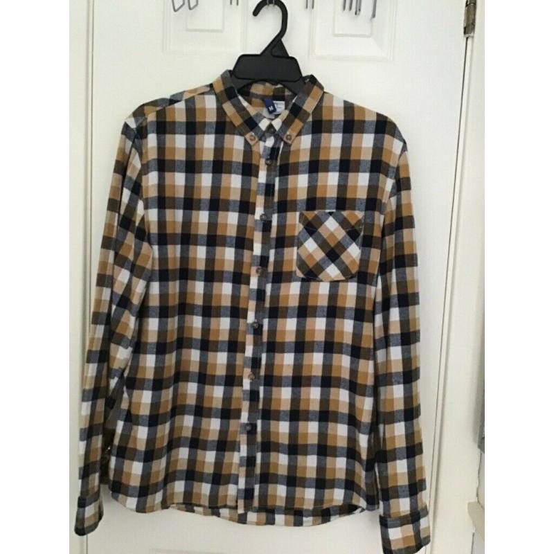 Men?s medium clothing